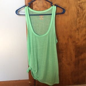 Light tank mint green